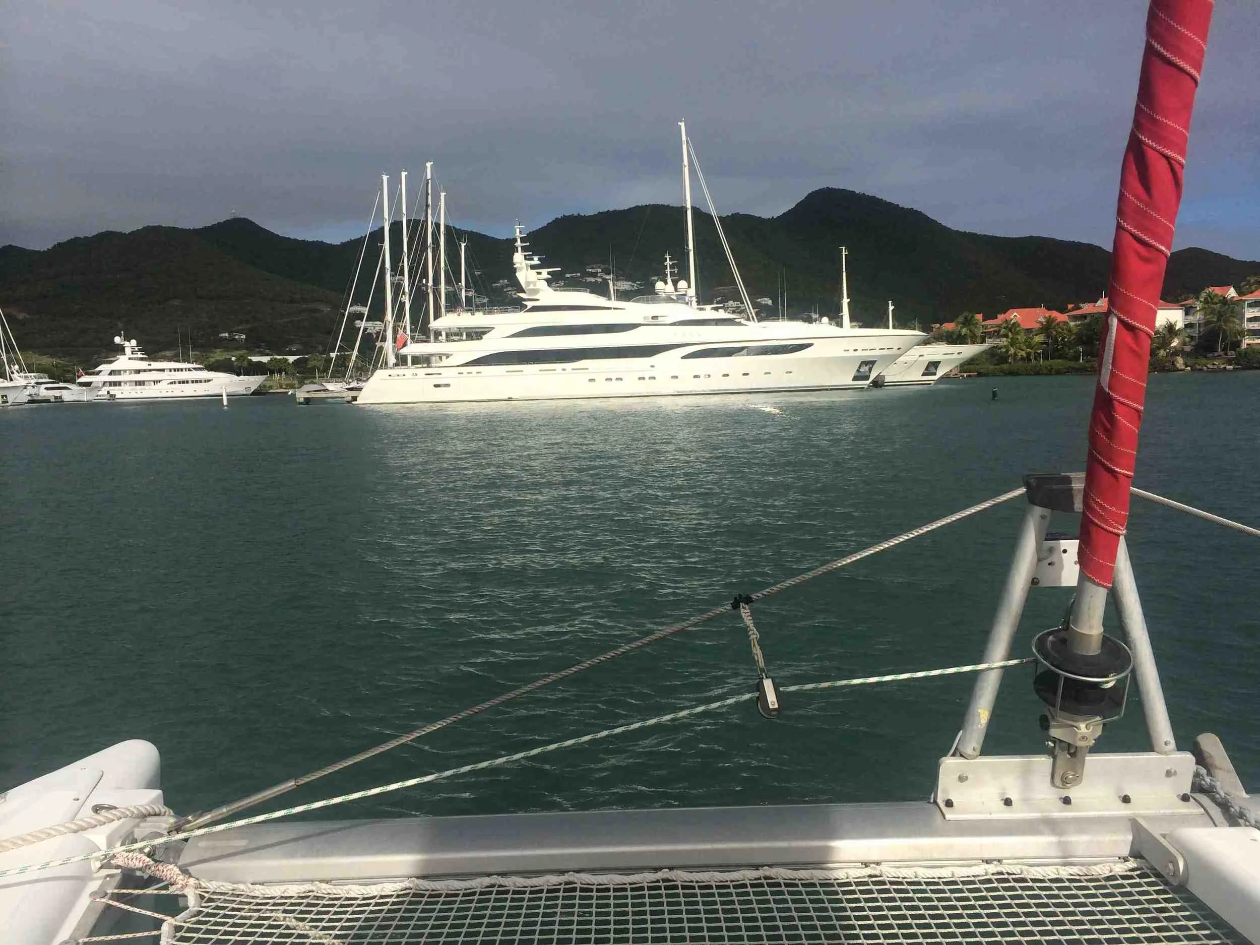 MegaYachts.jpg
