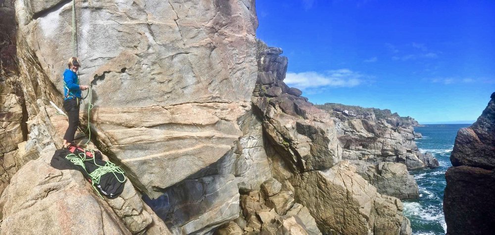 Cliff climbing in Charleston