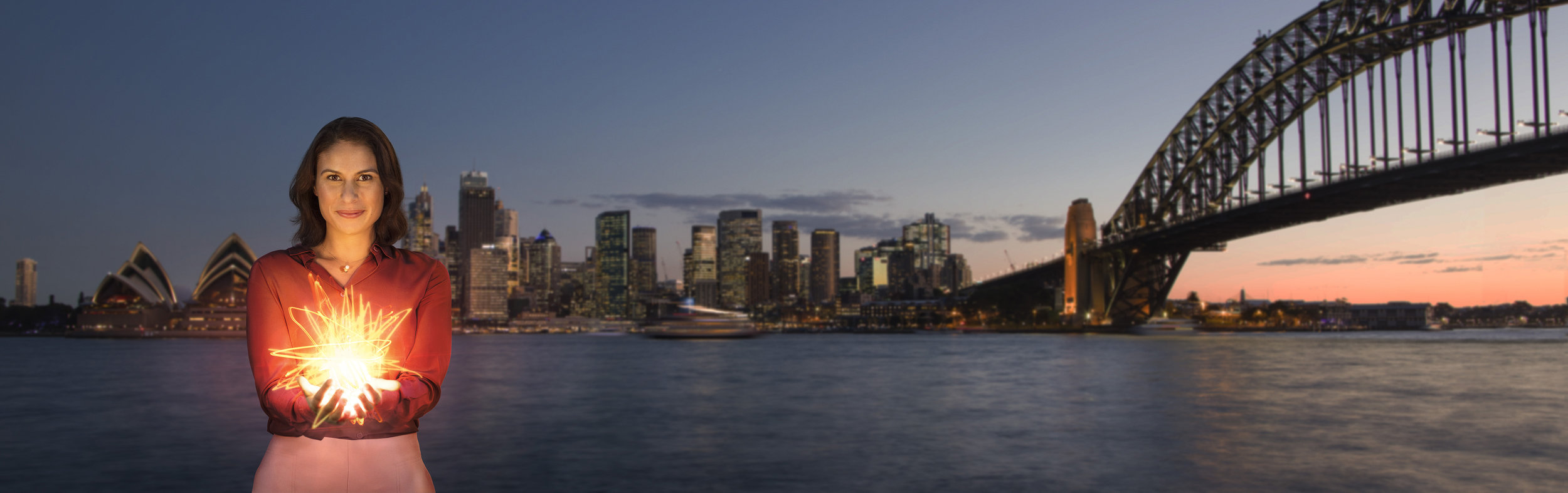 RED0343_Renee_city_extended-DS_50%_MASTERv03.jpg