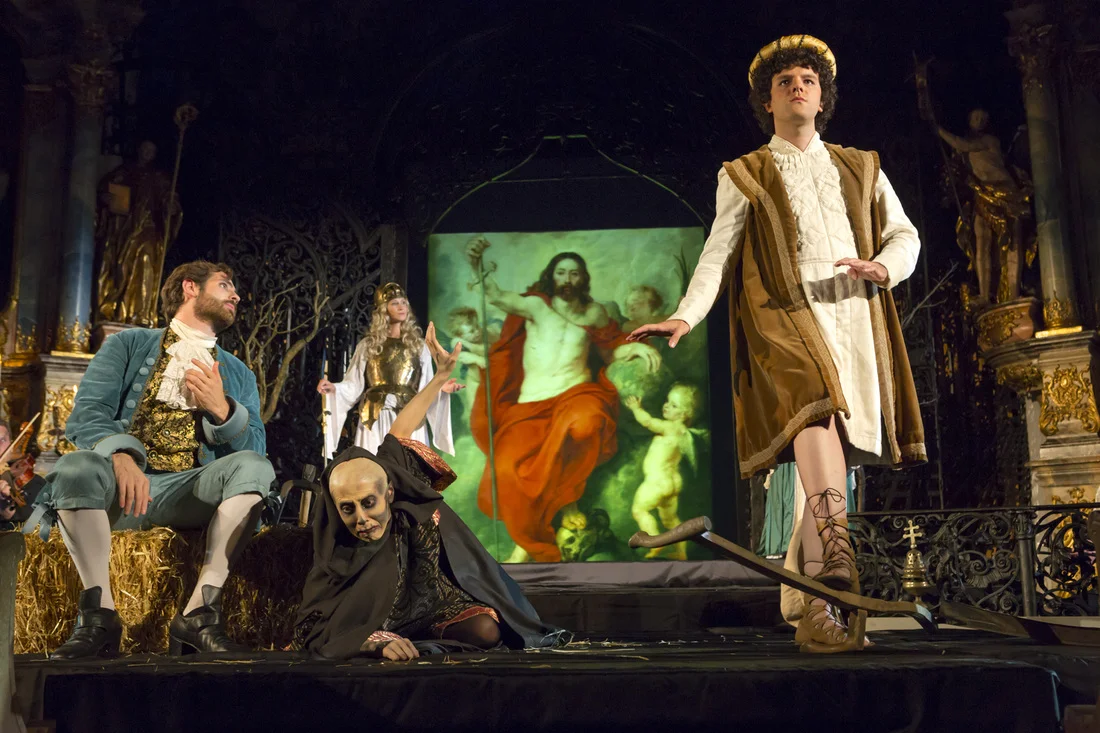 As "L'Amore divino in La vita nella morte by Antonio Draghi · With: Kristine Jaunalksne (Angelo) - Dino Lüthy (L'Humanita) - Camilla de Falleiro (La Morte) · August 2013 · Klosterkirche Muri · Conducted by Johannes Strobl · Foto © Bernhard Kägi