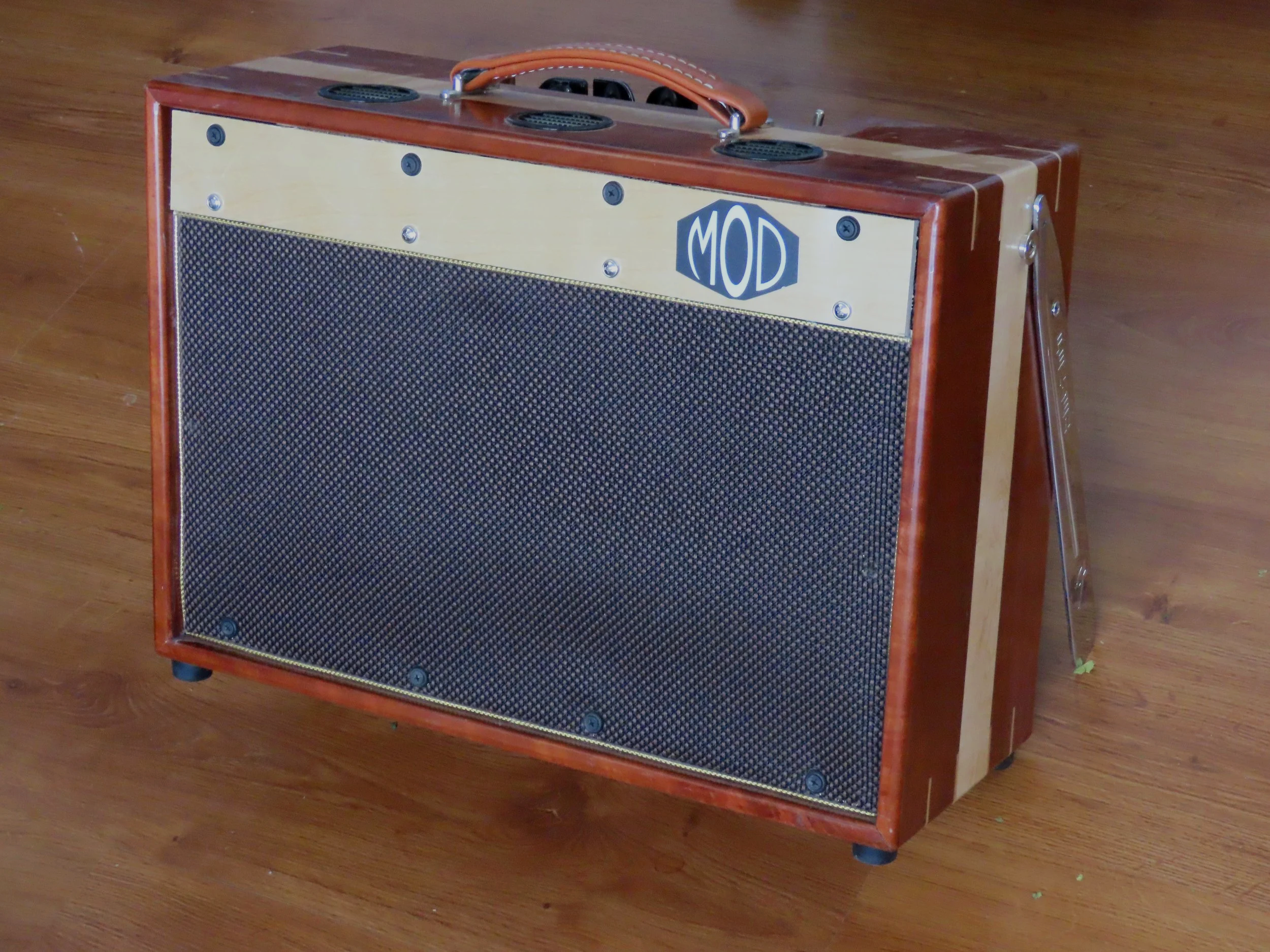 MOD 102+ as a combo amp