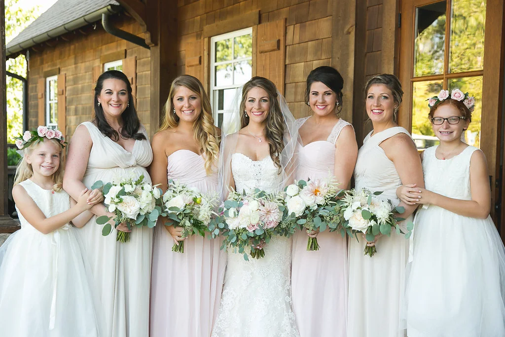 Foxhall-Resort-Wedding-Floral-Design-06.jpg