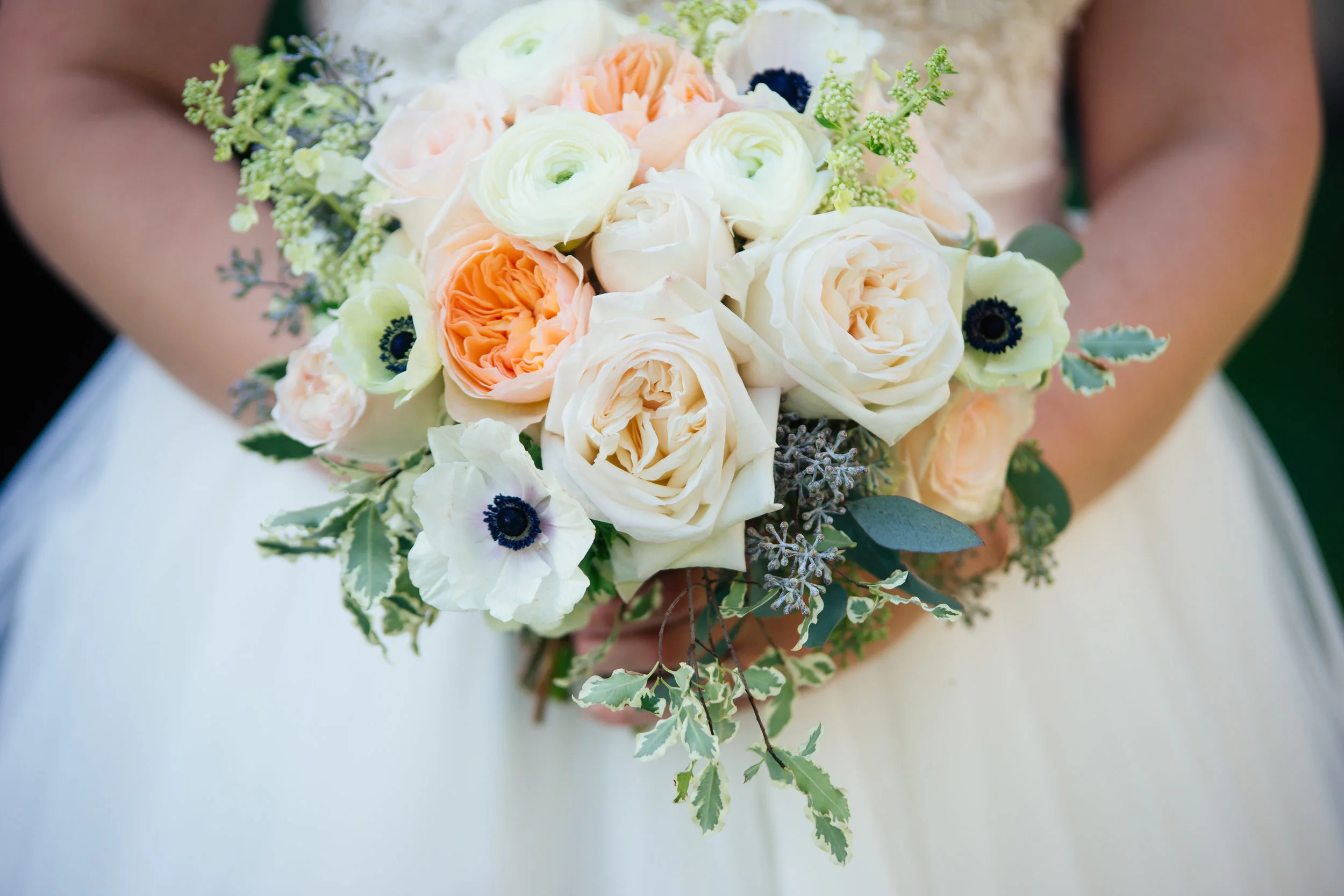 Florals by Avant Garden Floral. Moment beautifully captured by Christine McGuigan Photography. christinemcguigan.com