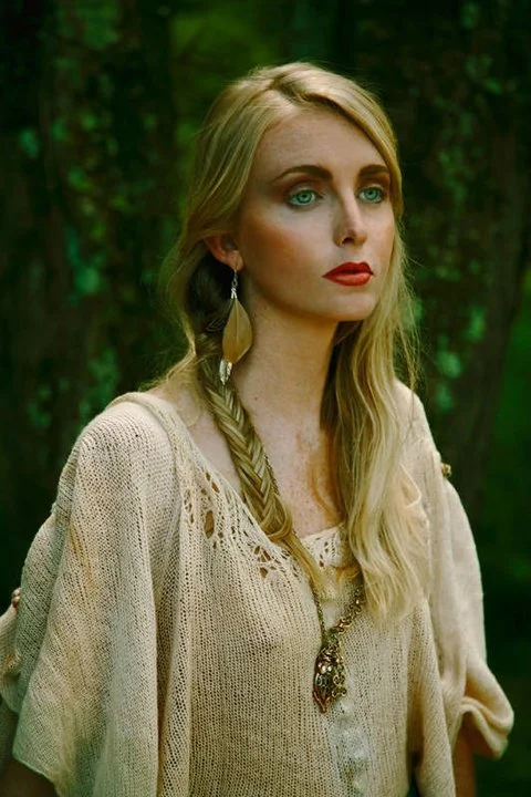 photographer: Rachel Schwarz hair stylist and makeup artist: Rachel Schwarz clothing designer: Chelsea Cutrell jewelry designer: David Nebert model: Paulina Kieslich