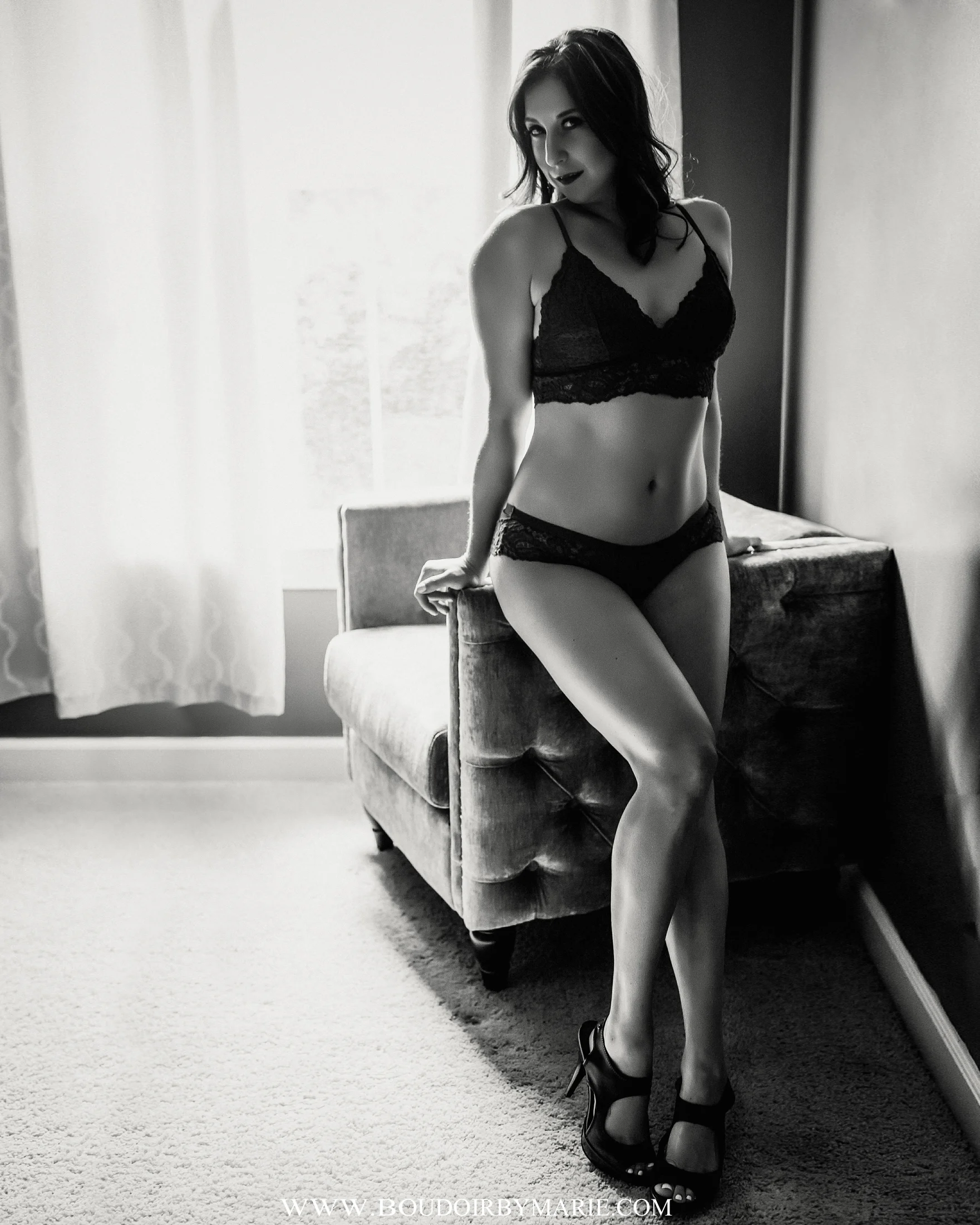 MissH-BoudoirbyMarie-2019-25.jpg