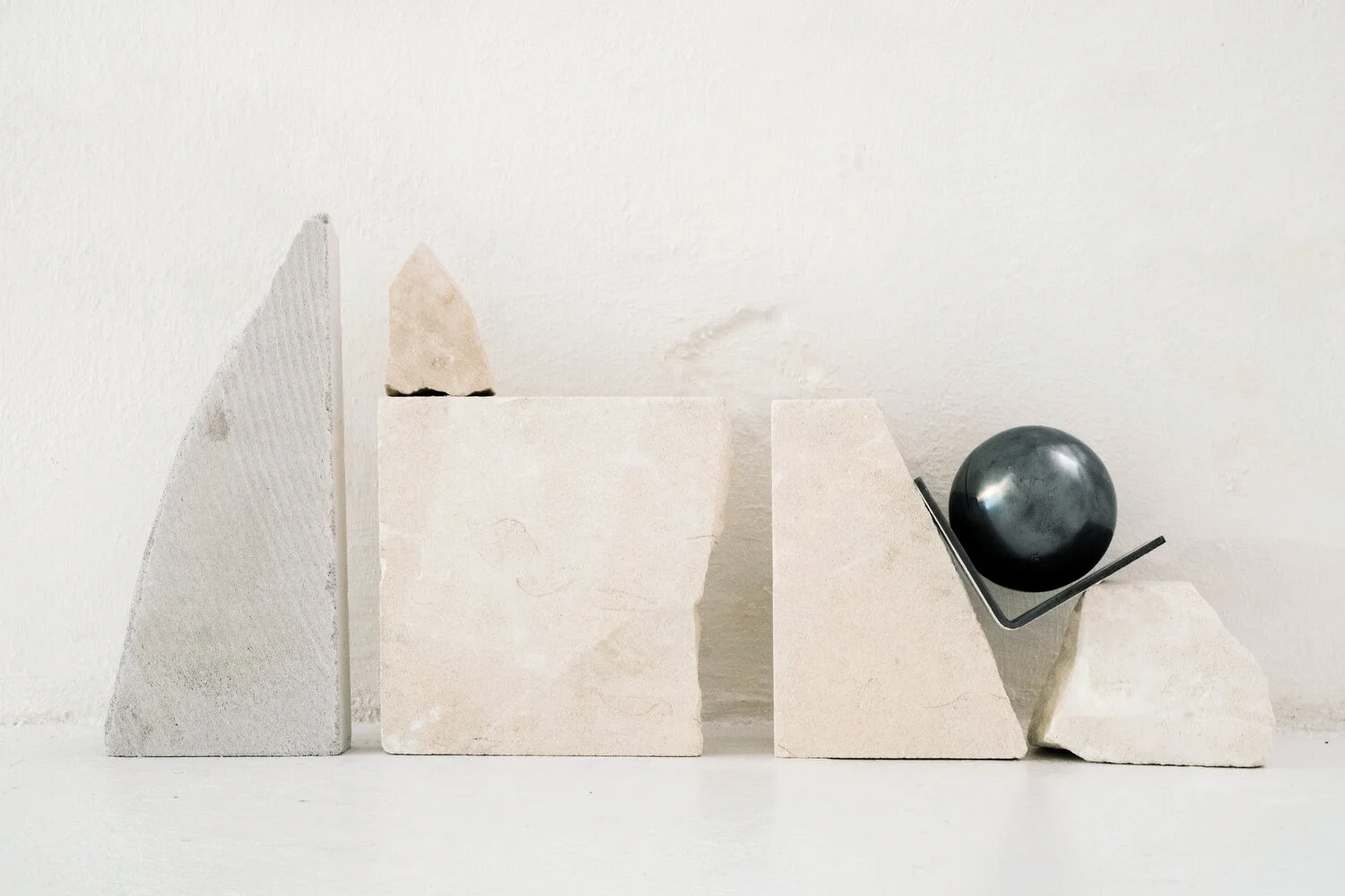   Shark Eye , 2019   Aerated concrete, Fontvieille limestone, Saint Maximin limestone, metal, paper 46 x 97 x 14 cm ; 18 1/8 x 38 1/4 x 5 1/2 in   photo Jean Marques  