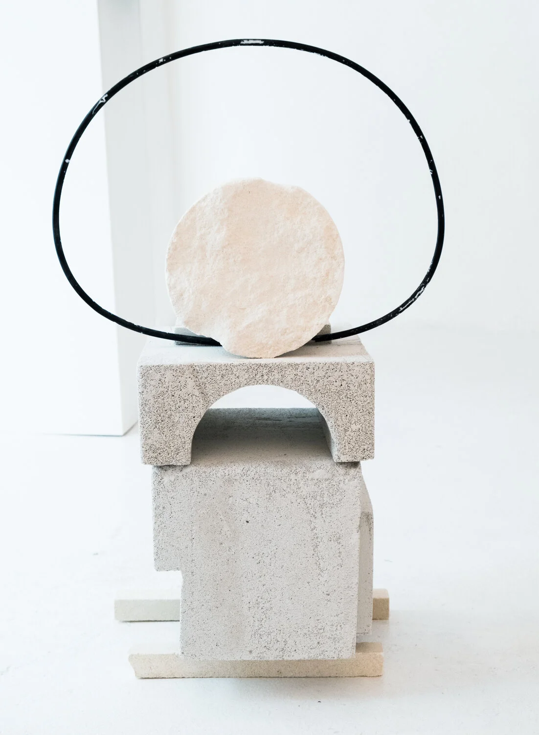   Hoop Eye , 2019 Fontvieille stone, aerated concrete, glass, acrylic 73 x 36 x 25 cm ; 28 3/4 x 14 1/4 x 9 7/8 in   photo Jean Marques  