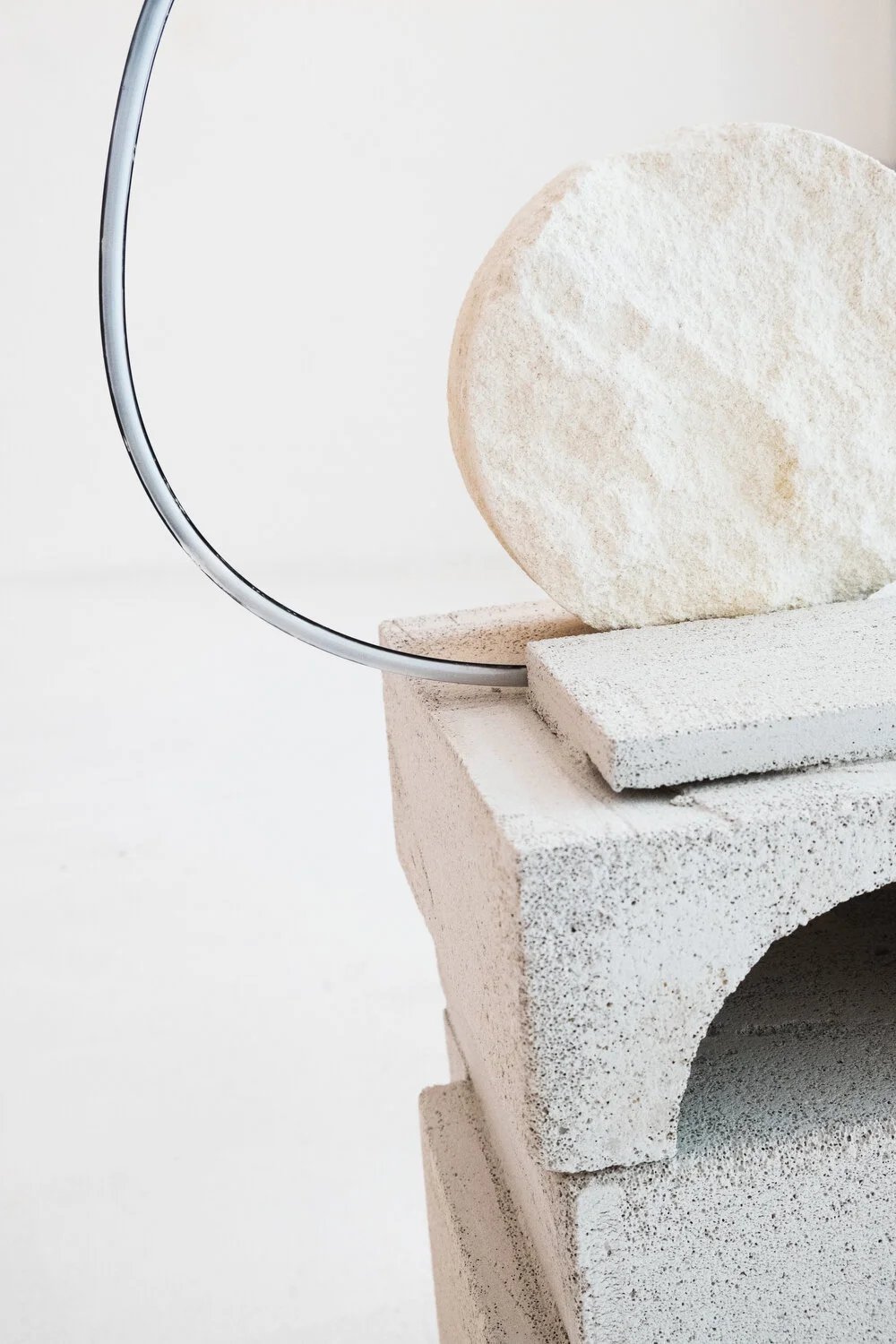   Hoop Eye , 2019 (detail) Fontvieille stone, aerated concrete, glass, acrylic 73 x 36 x 25 cm ; 28 3/4 x 14 1/4 x 9 7/8 in   photo Jean Marques  