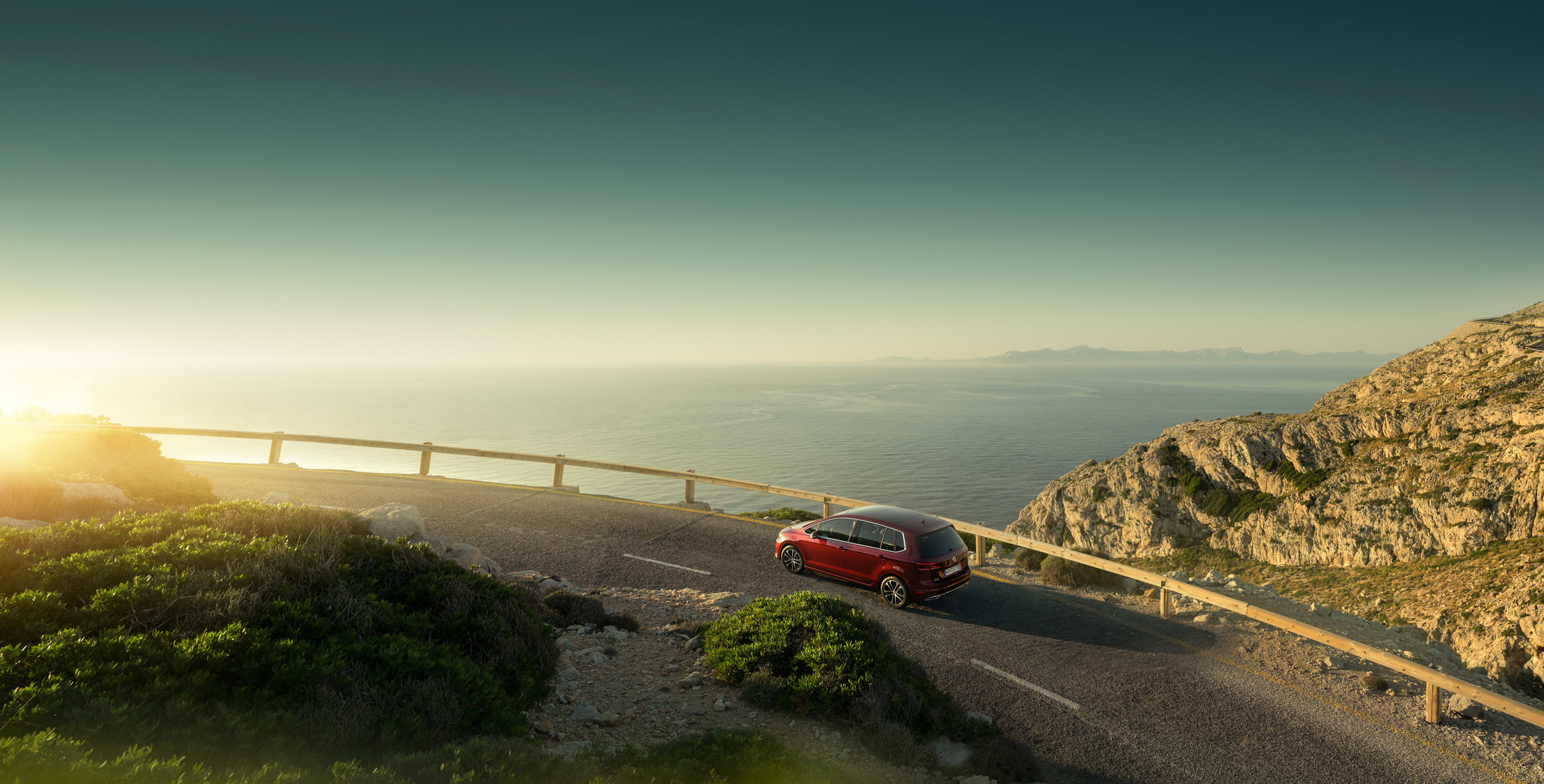 15_vw_golf_sportsvan.jpg
