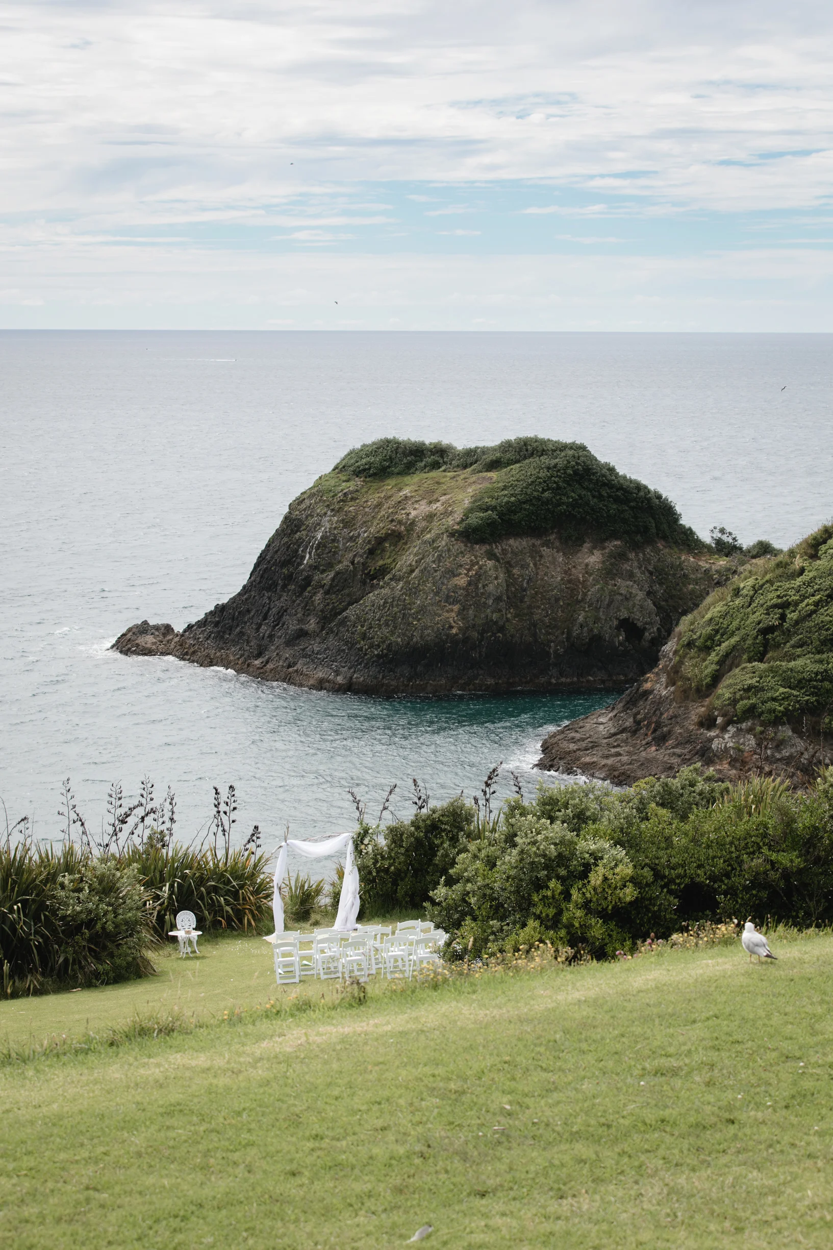 Kim & Daniel : Paritutu Rock Wedding