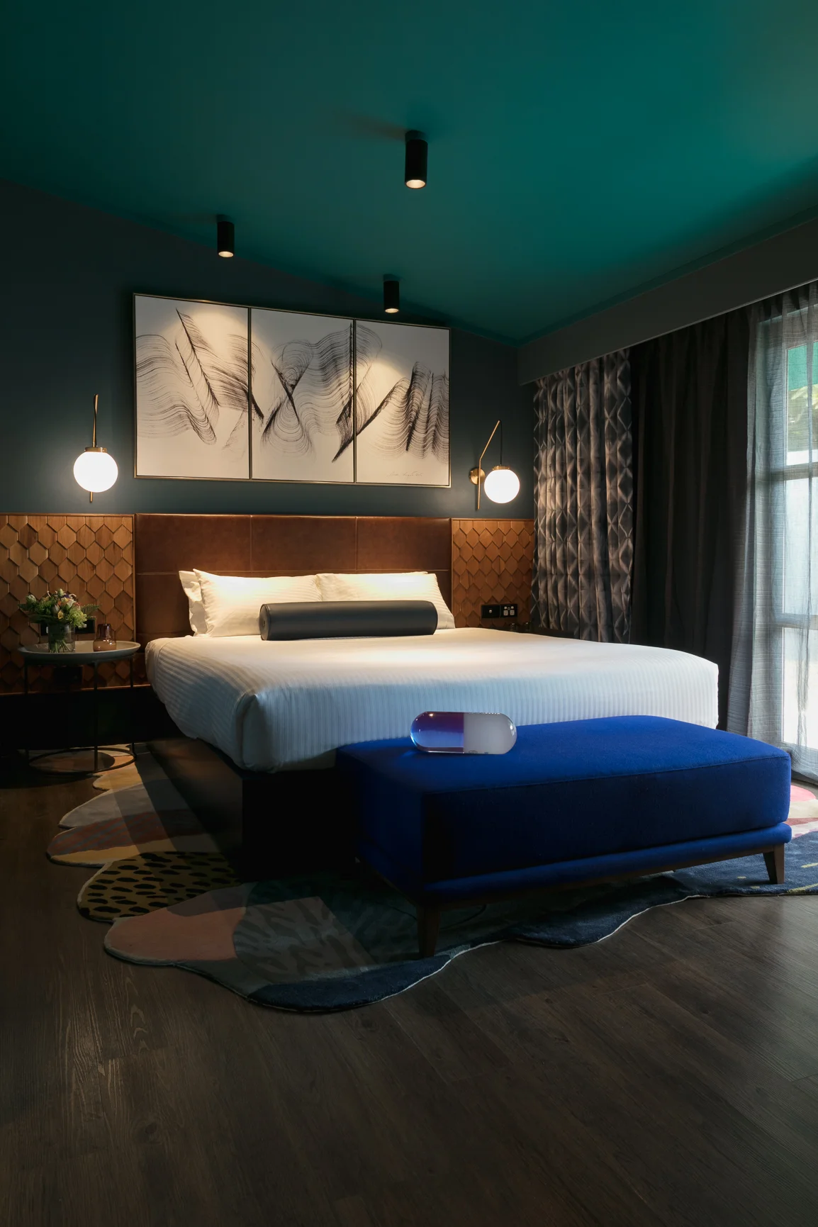MaterialCreative©MichelleWeir-NaumiHotel-KINGROOM-72dpi-001.jpg