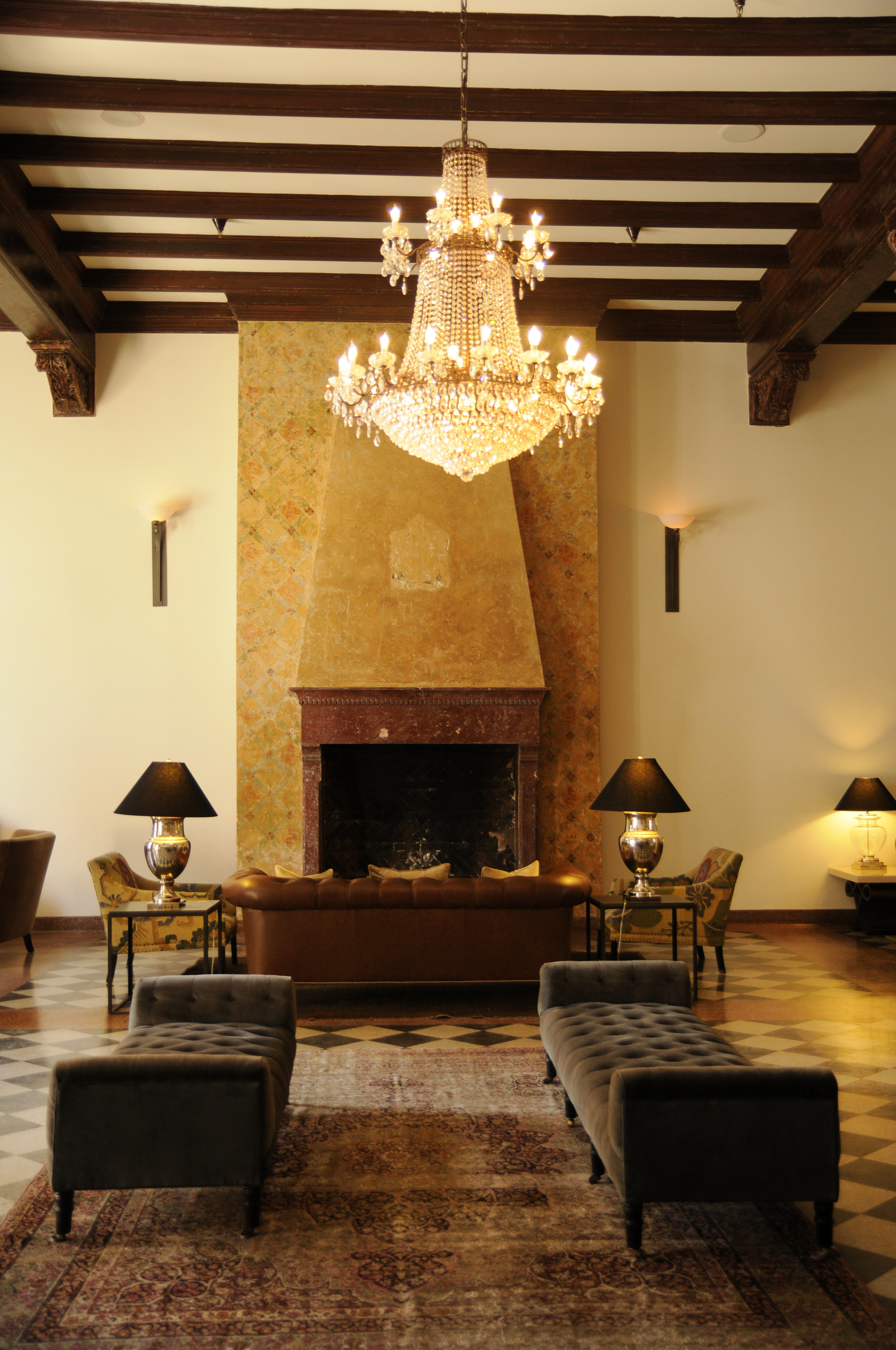 Hotel Normandie's lobby