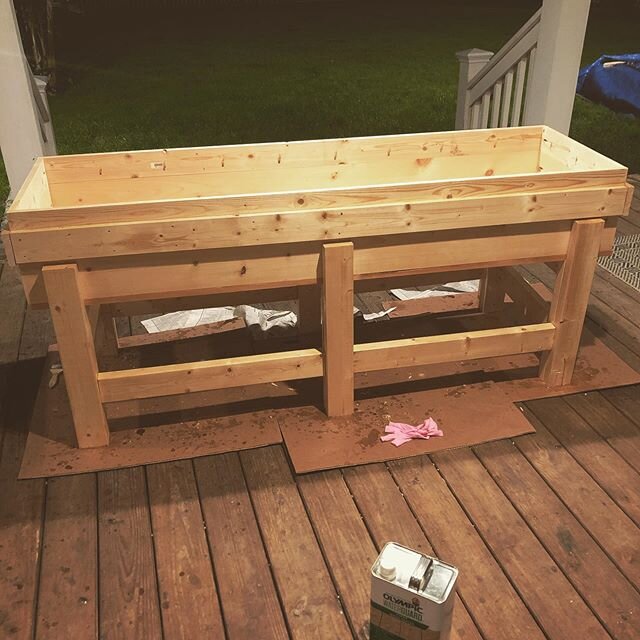 Also just finished this planter box for a bday present.
