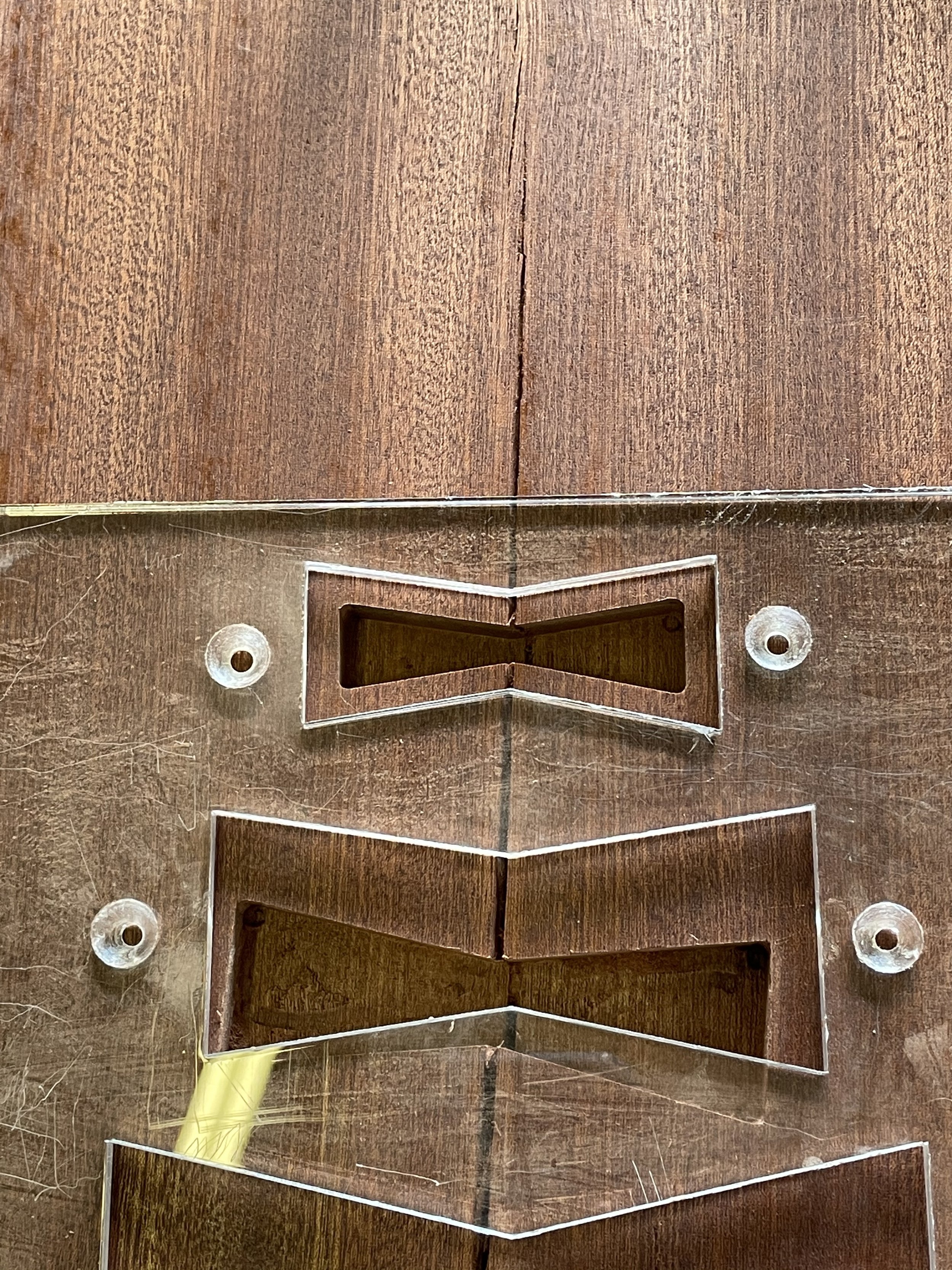 bowtie-template-close