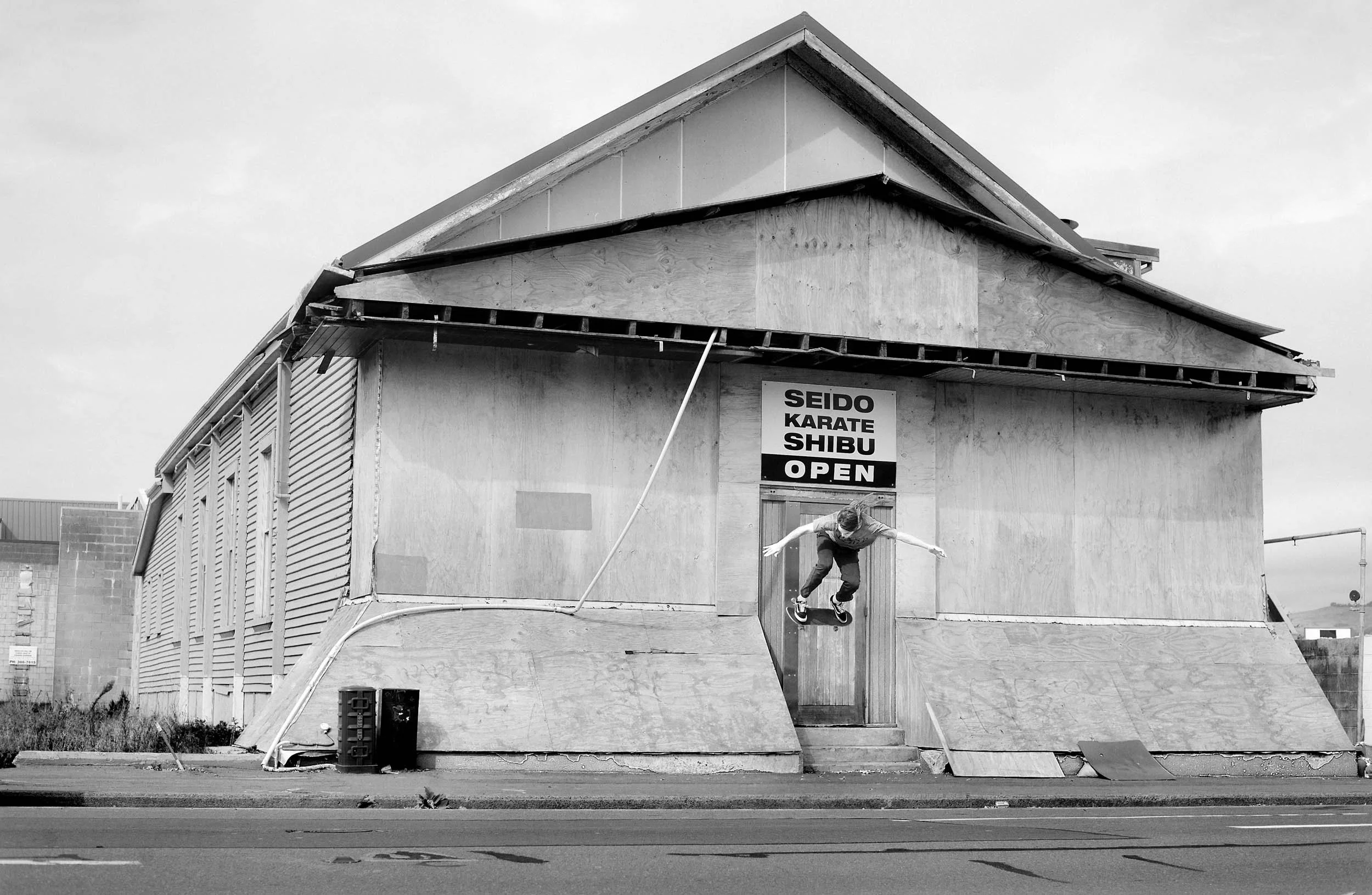 CallumPaul_BsOllie_Morey Christchurch New Zealand 2014.jpg