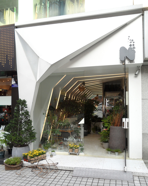 exterior_505px.jpg