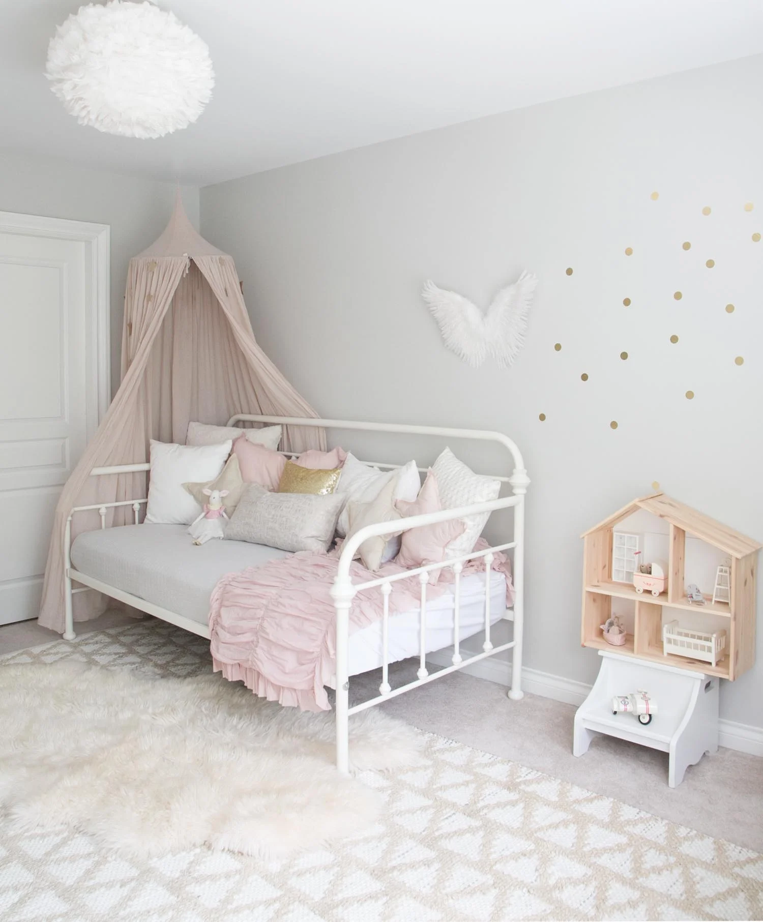 ELLA'S BIG GIRL ROOM — WINTER DAISY | Melissa Barling, Kids' Interior ...