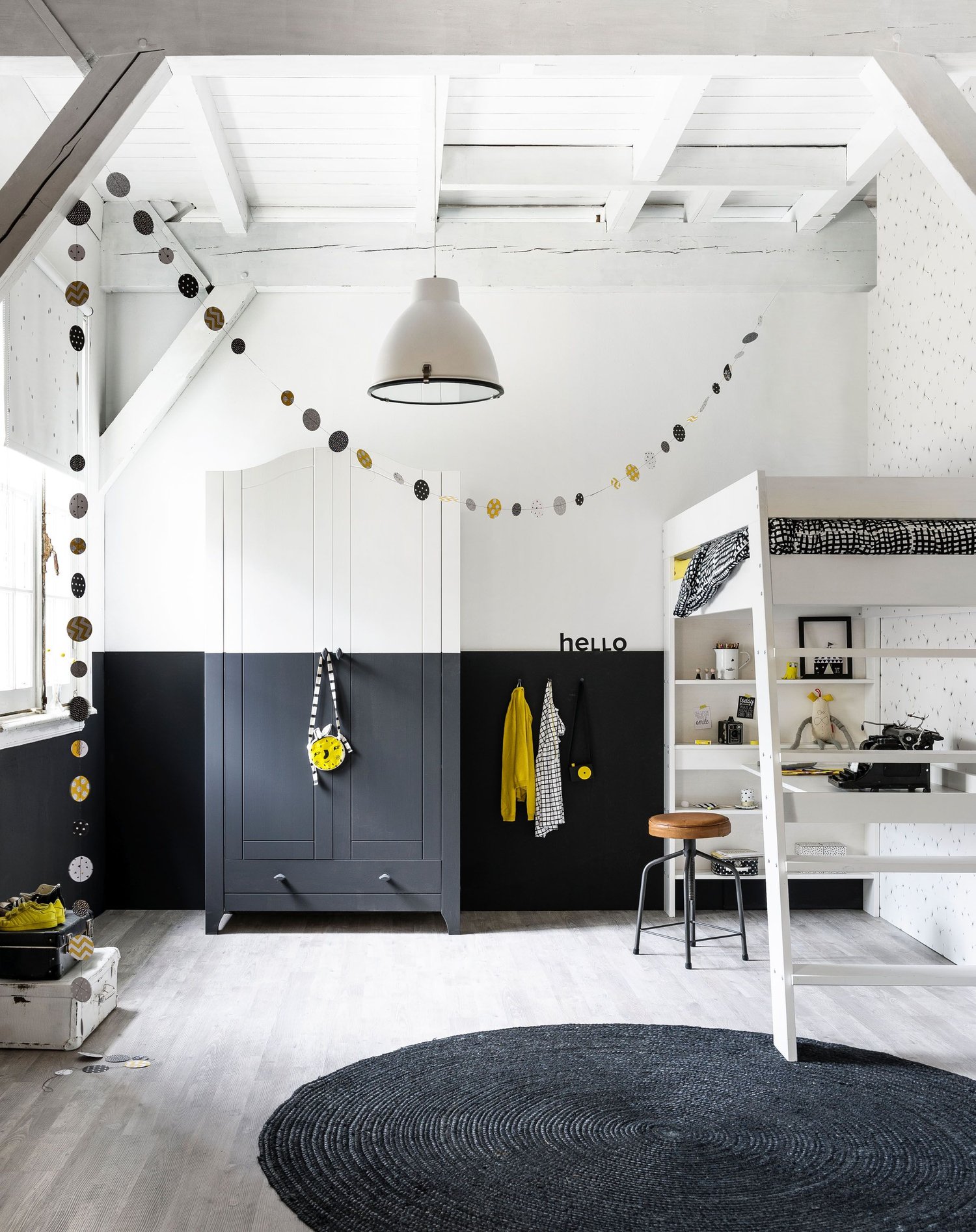 FRIDAY INSPIRATION: WALL PAINT FUN! — WINTER DAISY | Melissa Barling ...