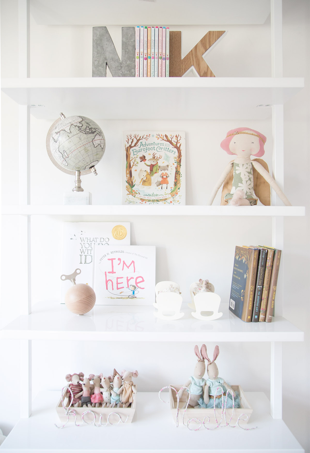 shelves for girls bedroom