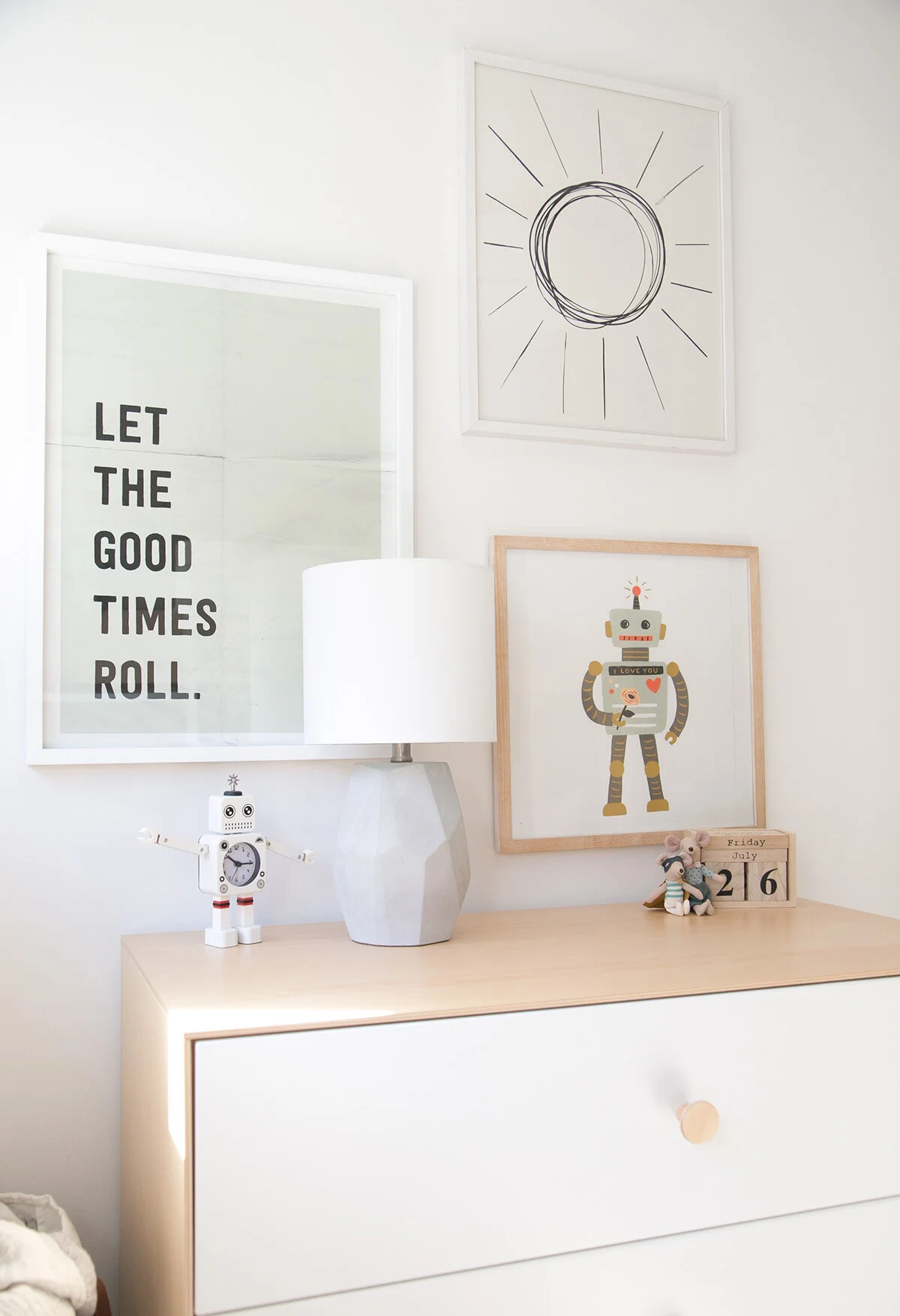 boys room table lamp