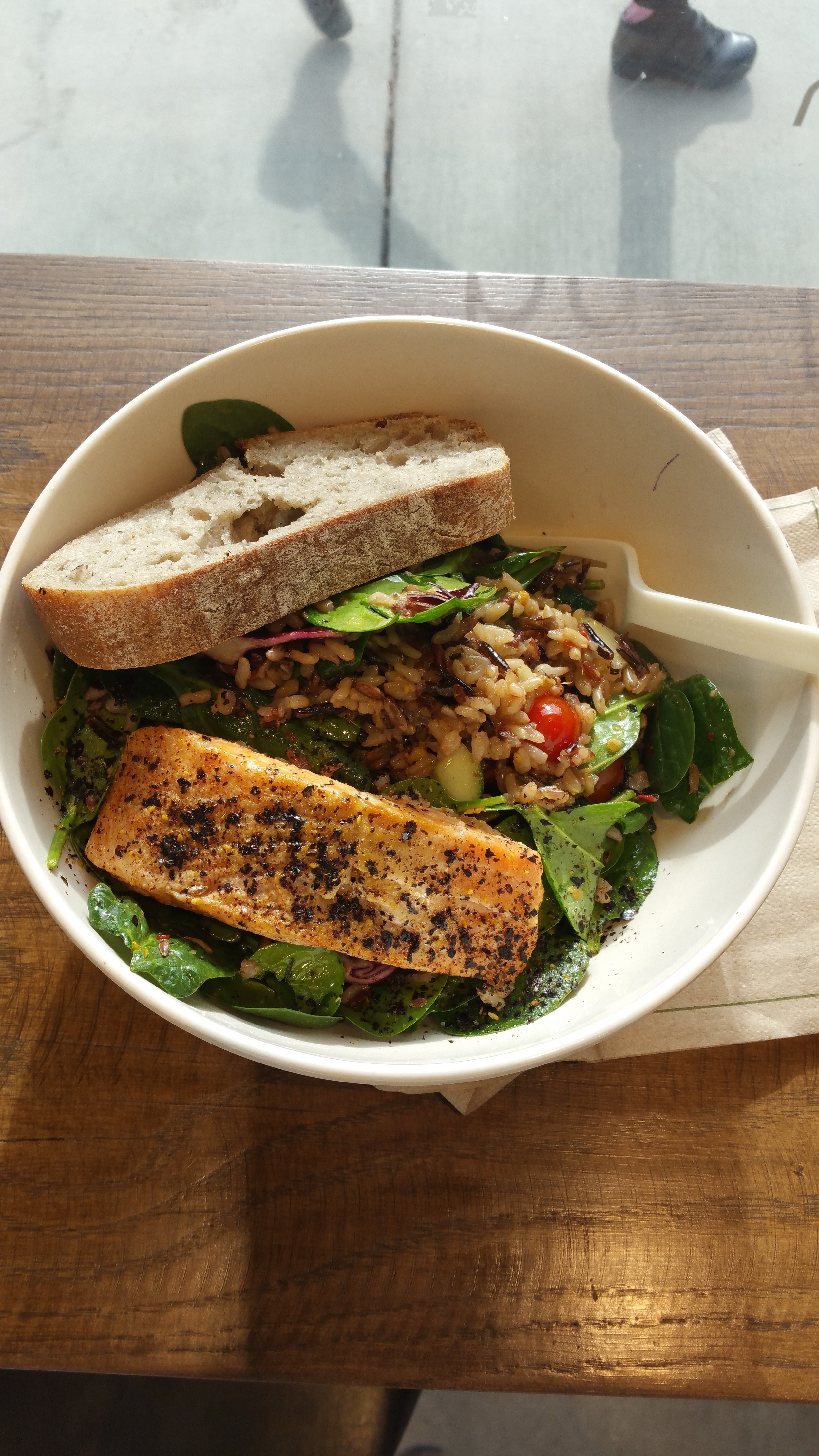 The Bento salad with bread