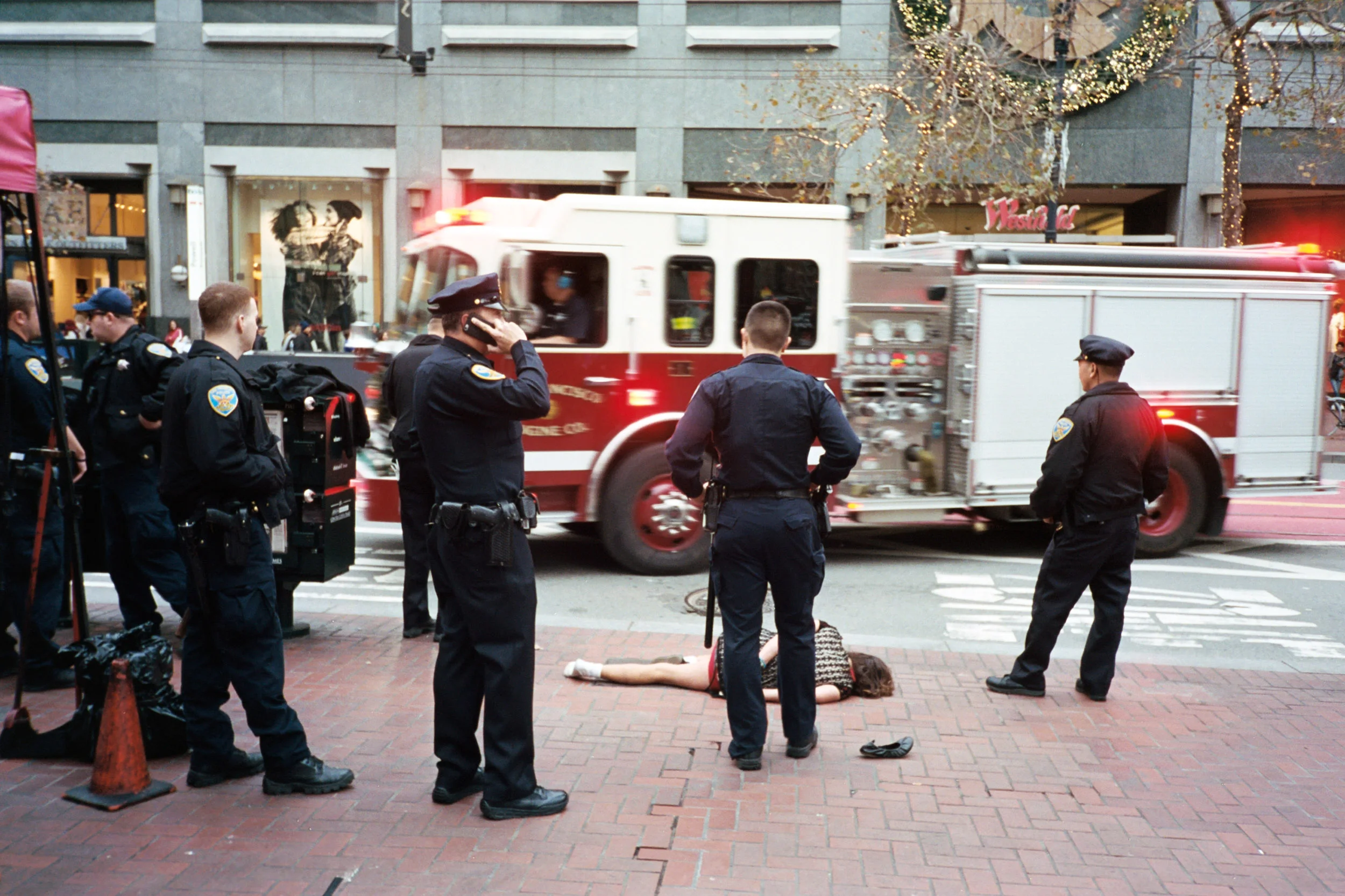 cops_06.jpg