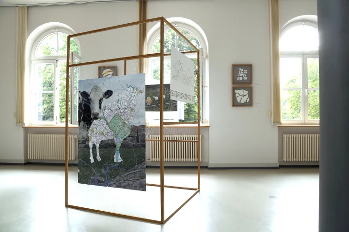 Kelly M. O'Brien, installation view (detail), Object (Im)permanence with floor frames. © 2017 Image: Anna Meuer