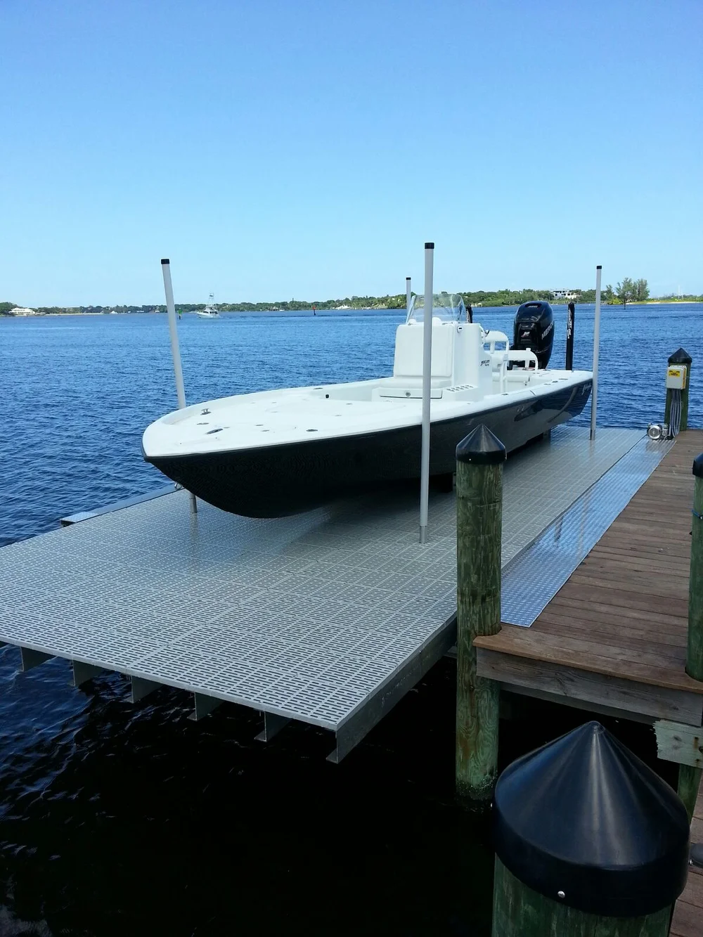 Custom platform boat lift