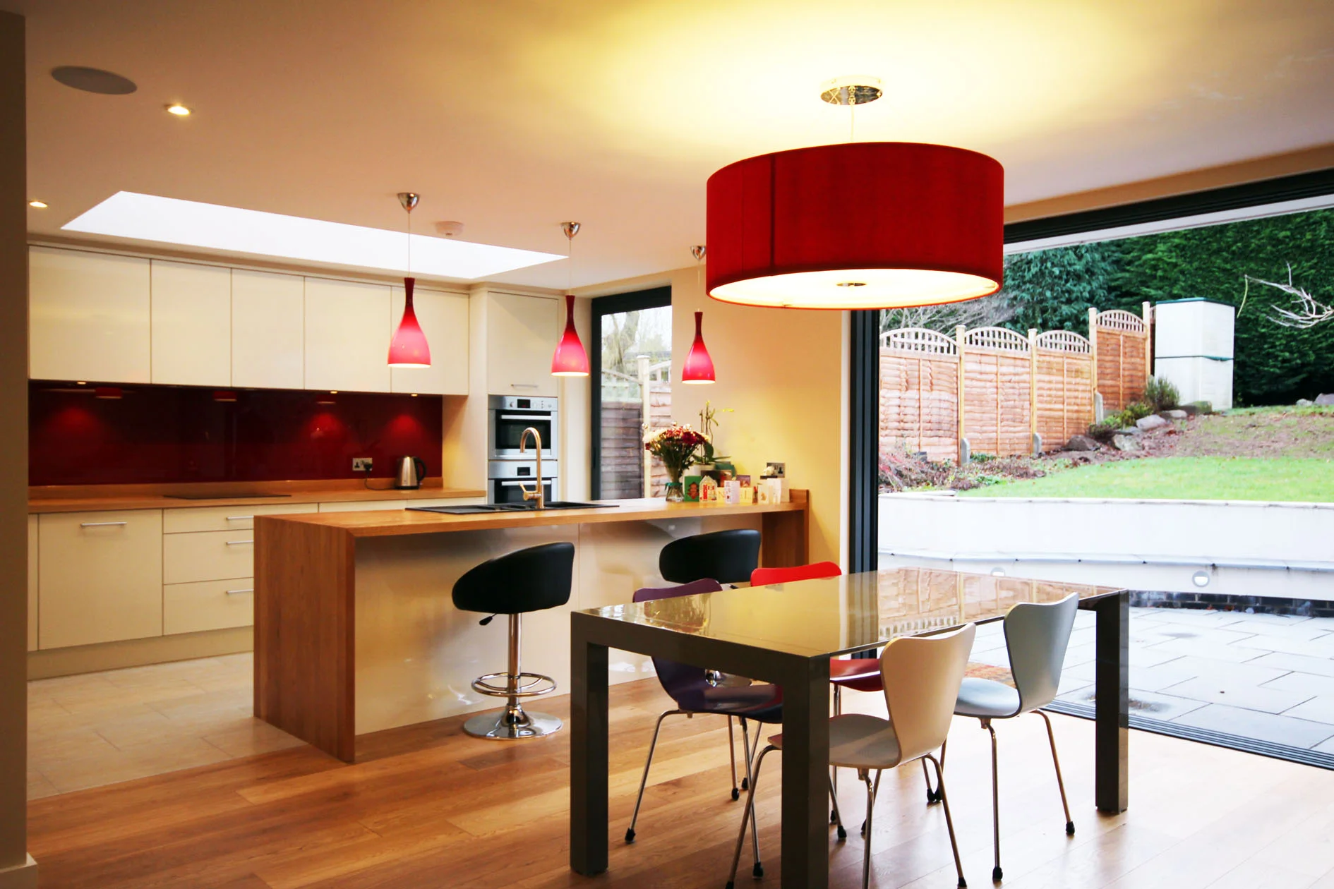 kitchen-dining.JPG
