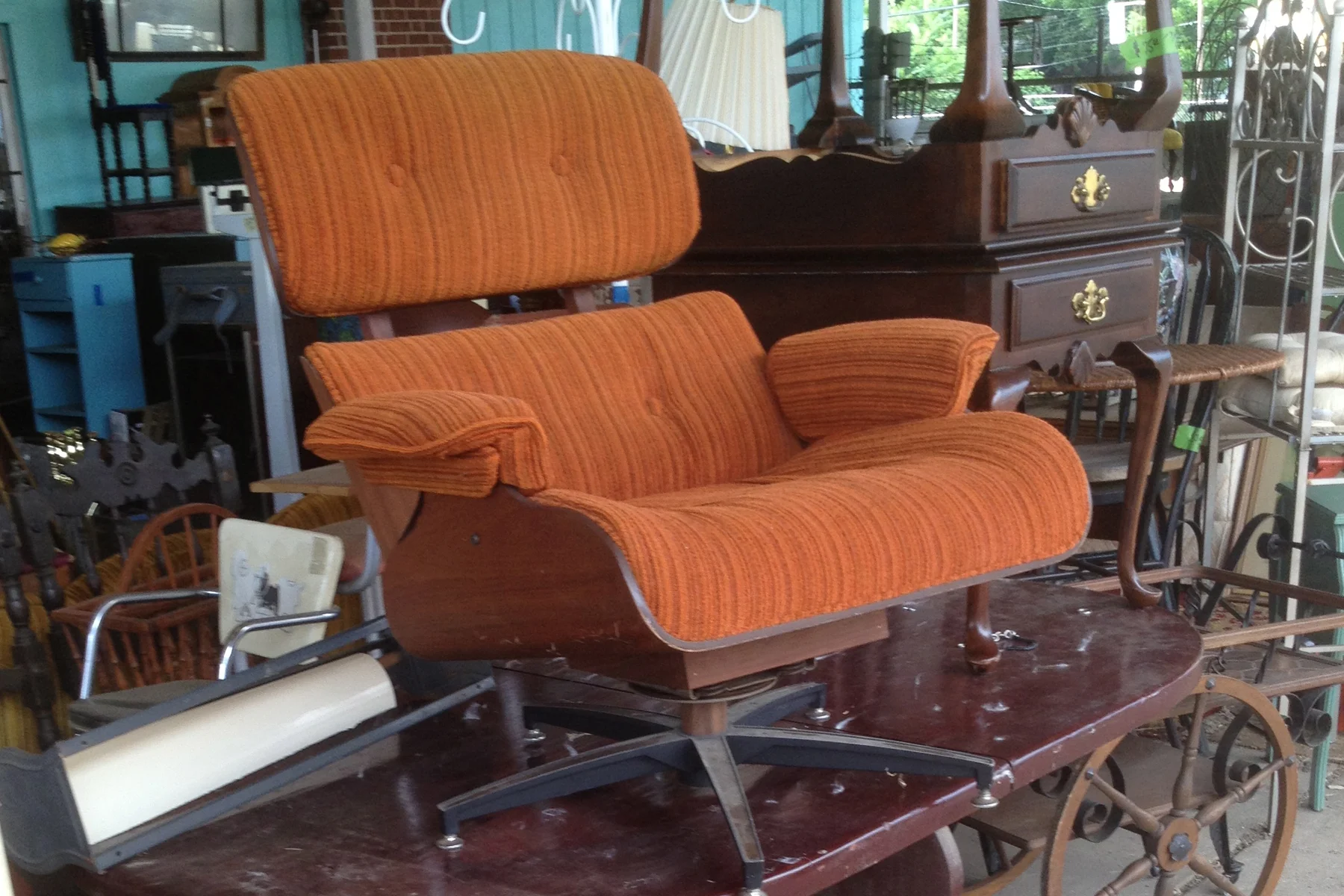 Learning About Mid-Century Modern Design