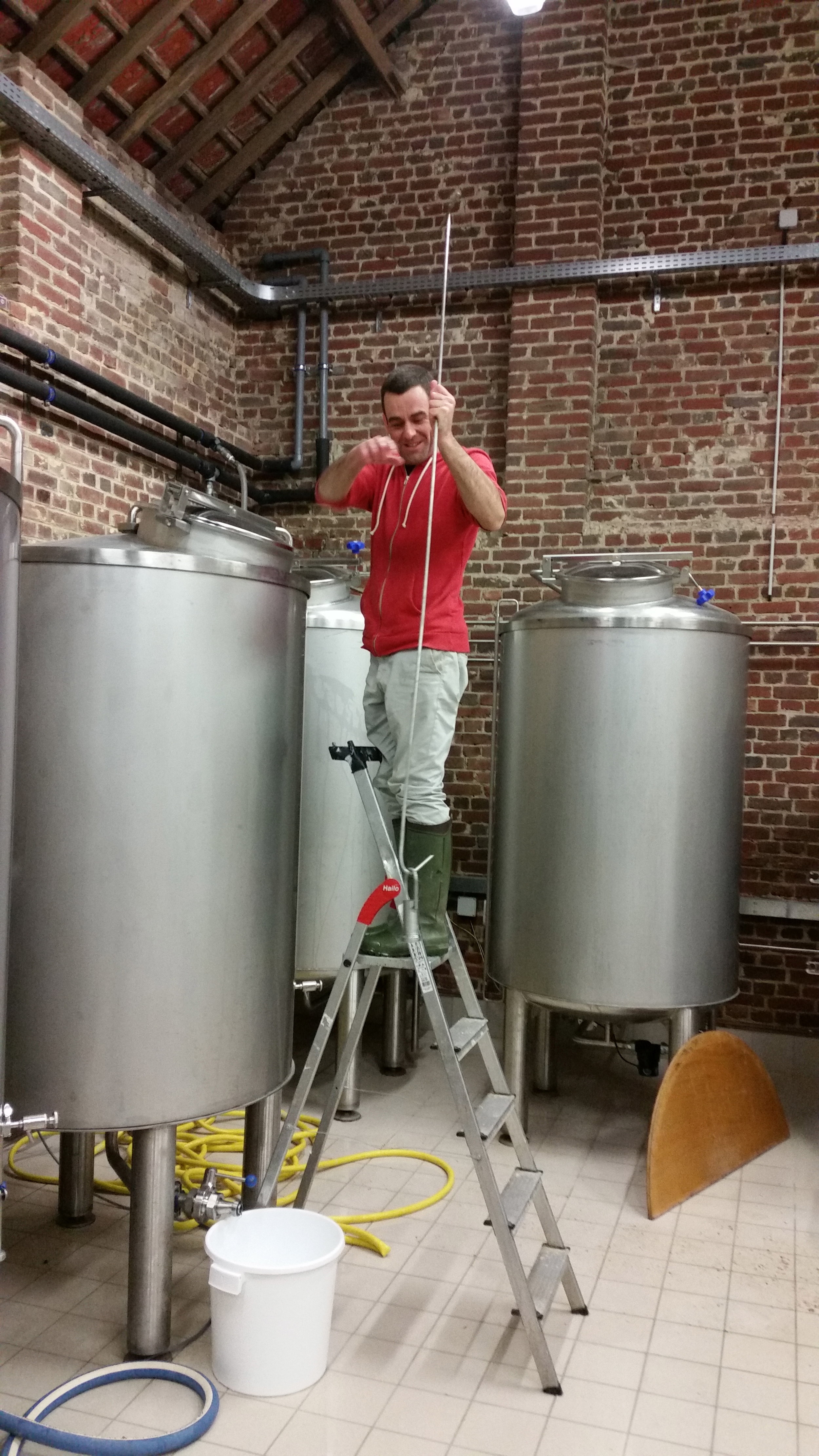 Adding a 'thimble' to the fermentation vessel before casting the wort much to Mr. Barraf's amusement