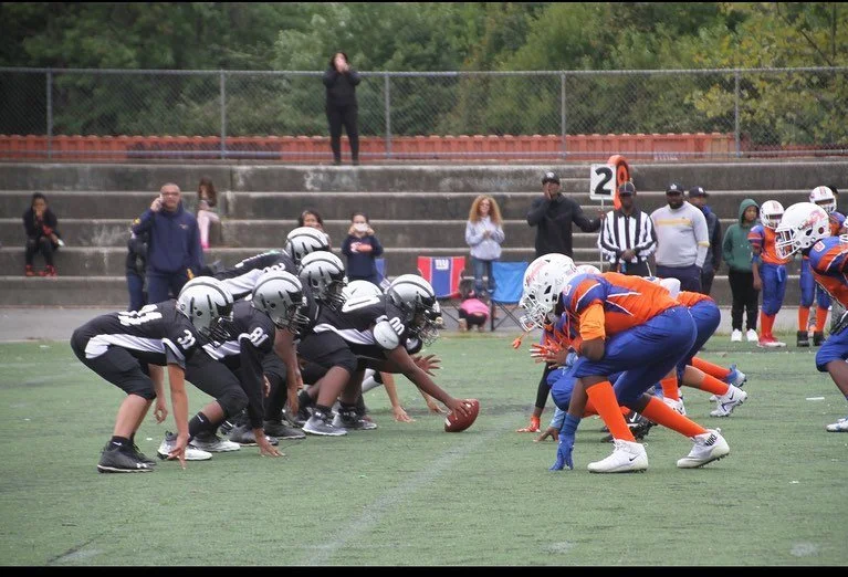 Raider Pee Wee&rsquo;s vs the Skyhawks last week.

#baysideraiders #kissenapark #brooklynskyhawks #raiderfootball #nycfootball #queensfootball #brooklynfootball