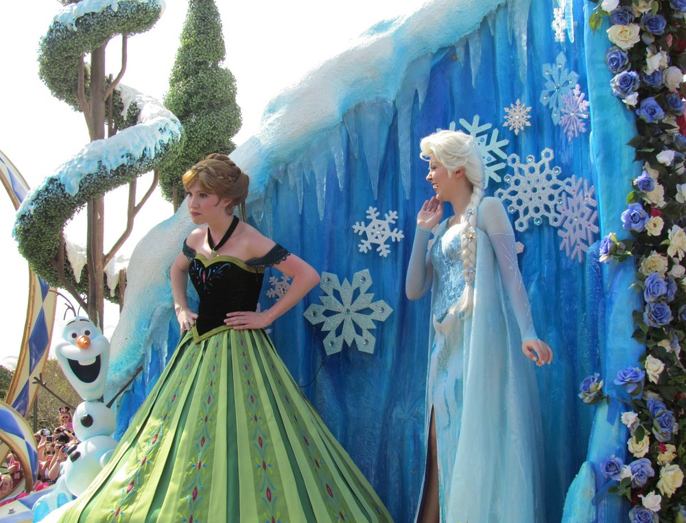 Leerling Isoleren Aan boord Where To Find Anna & Elsa at Disney World — Build A Better Mouse Trip