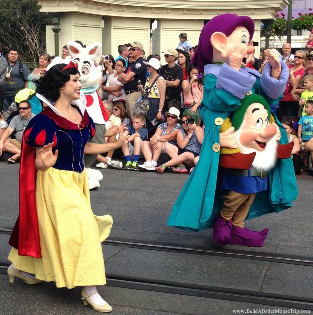 Disney Princesses Where To Find Snow White At Disney World Build A Better Mouse Trip