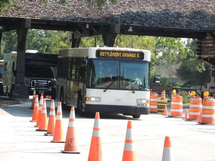 Buses are available to take Ft. Wilderness guests to various points around the campground and to the Disney World theme parks. No extra charge.