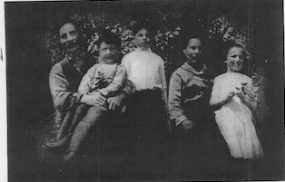 Peter and Katherine McDonald with children mary william and andy.png