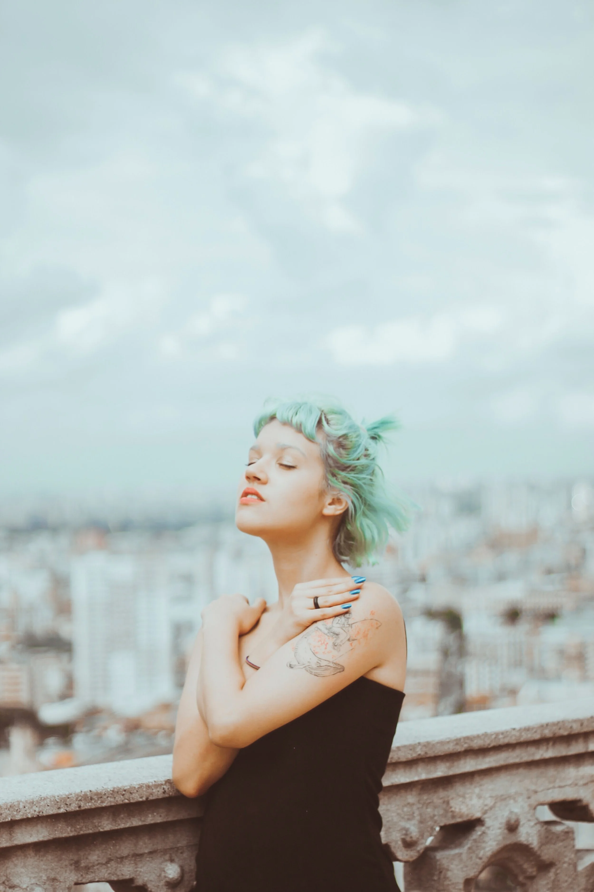 alone-attractive-beautiful-1756336.jpg