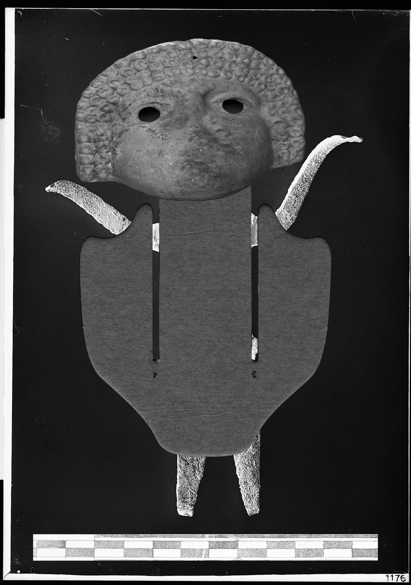 Modular Artefacts_depicting an idol_2019.jpg