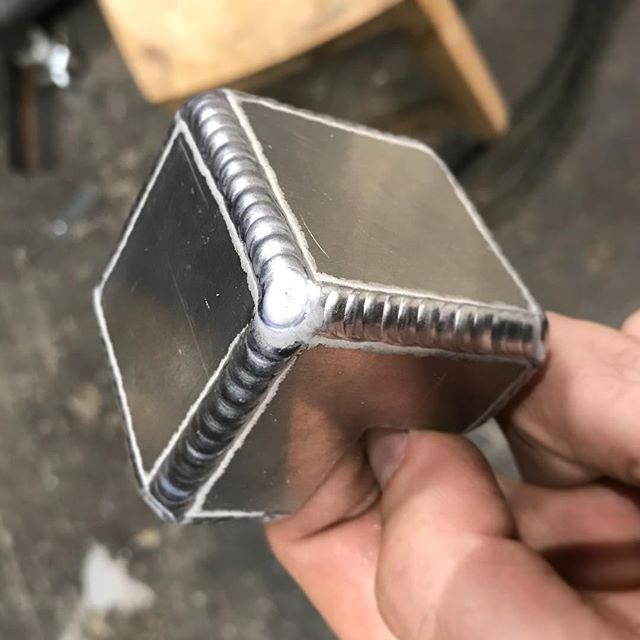 Some frosty ripples. I&rsquo;m very happy with the width consistency and spacing. #6061  #aluminum #fabrication #weld  #istilldowoodwork