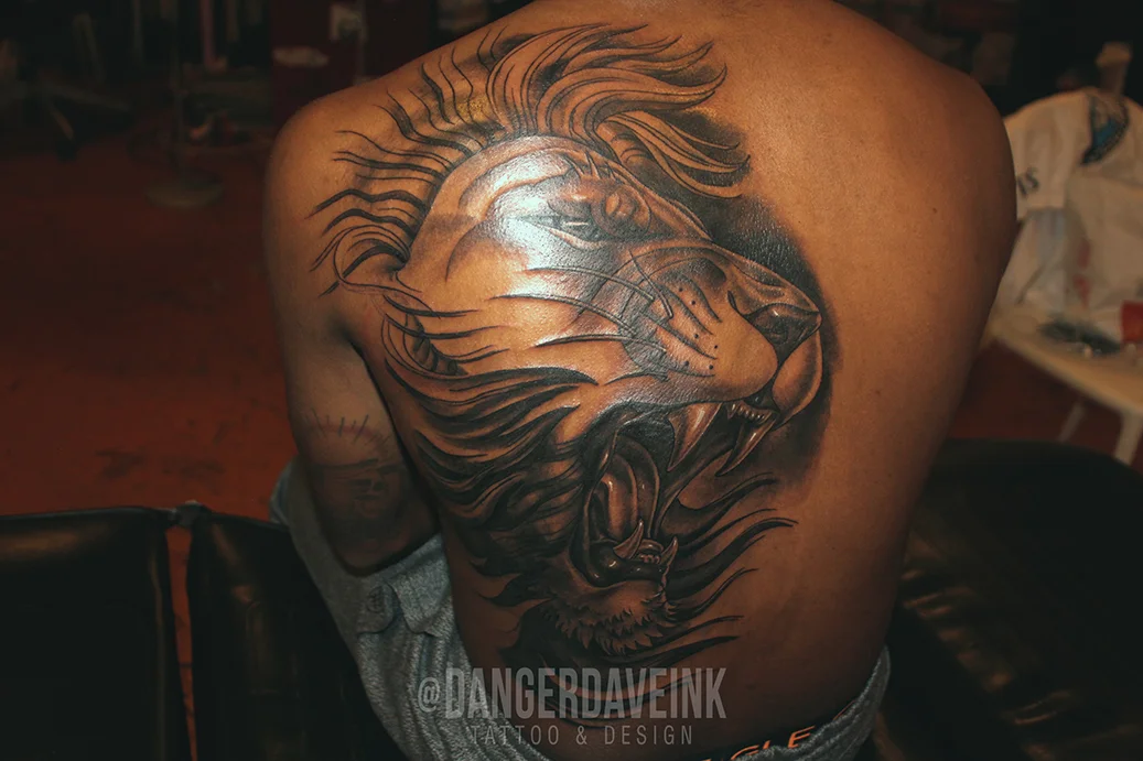 Lion_back.jpg