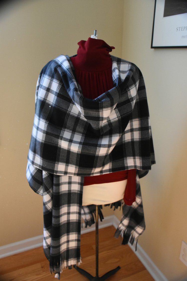 Making A No Sew Fleece Ruana Christine Jonson Patterns