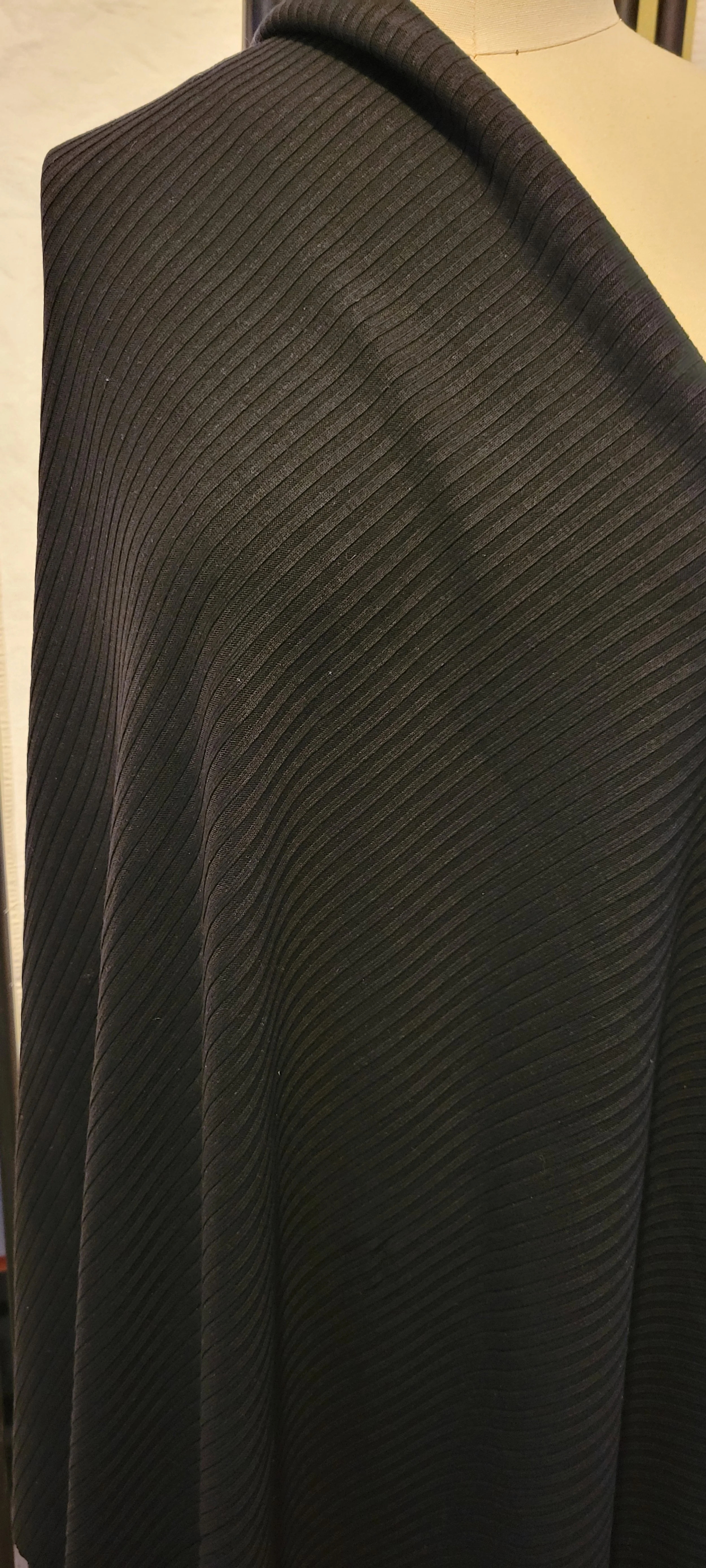 Fab Stash-Black Flat Rib