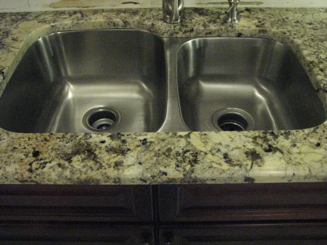 60/40 Stainless Steel Undermount Sink