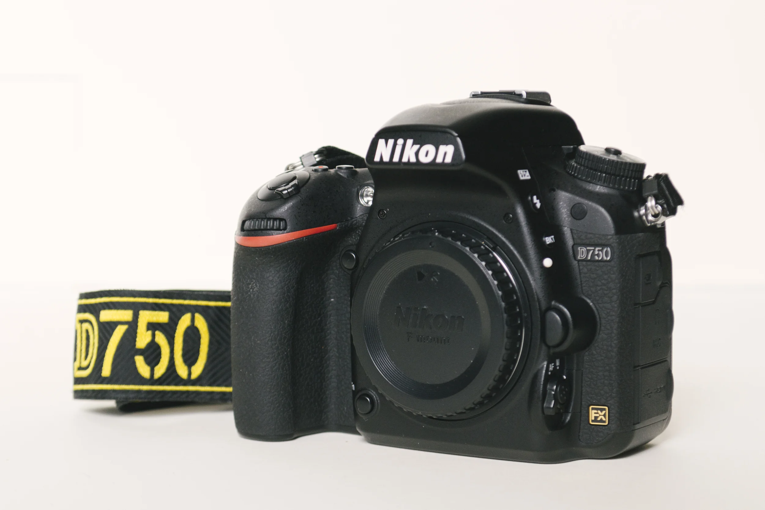 d750
