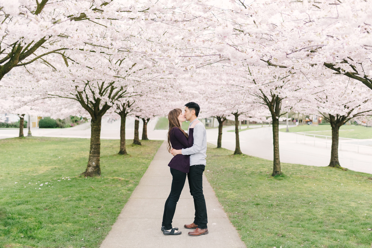 vancouver-cherry-blossom-engagement-05.jpg