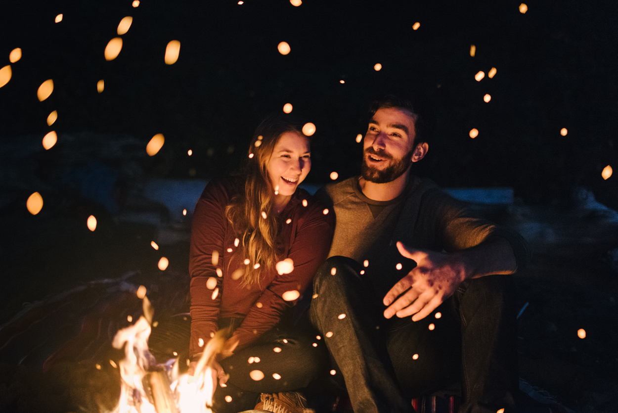 wreck-beach-engagement-photos-25.jpg