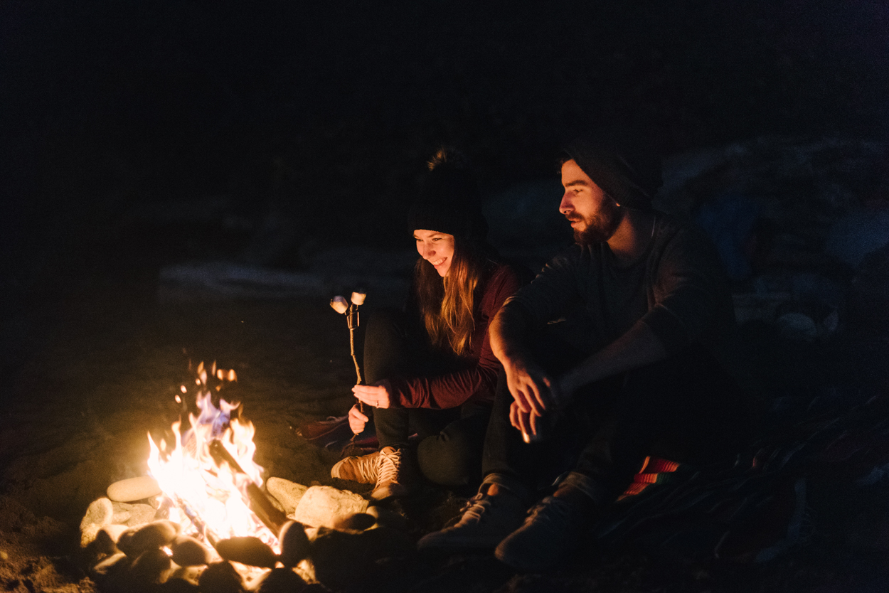 wreck-beach-engagement-photos-30.jpg