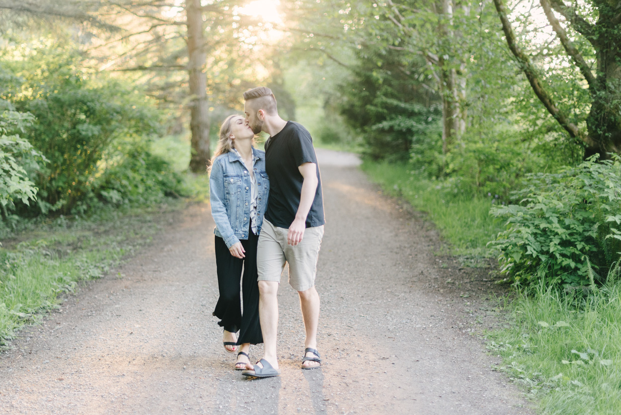 jericho-beach-engagement-04.jpg