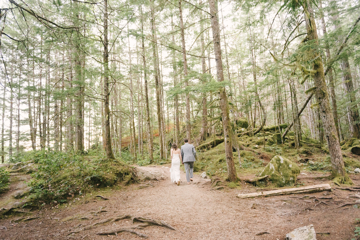 evans-lake-wedding-squamish-60.jpg