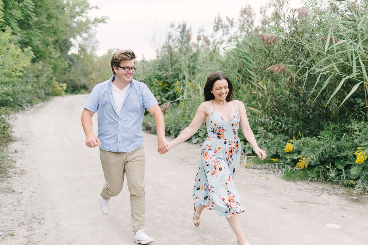 scarborough-bluffs-engagement-session-toronto-09.jpg